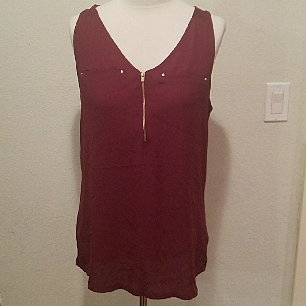 Express zipper detail tank blouse
